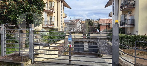 Foto Box in Via SAN ROCCO 36, Marino Semicentro di 43 m² con 1 locali