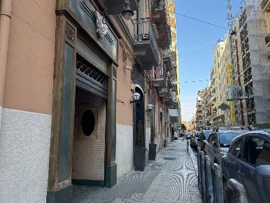 Foto Negozio in Via marchese di montrone 101, Bari Murat di 40 m²