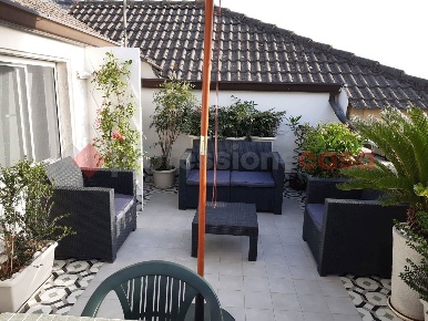 Foto Appartamento in Via Castagna 52, Minturno Centro di 85 m² con 3 locali