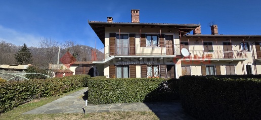 Foto Appartamento in Via castello 33, Frossasco Centro di 70 m² in vendita