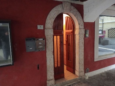 Foto Appartamento in Vicolo Fontana 5, Peschiera del Garda Centro di 50 m²