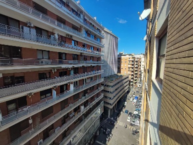 Foto Appartamento in Roberto Bracco, Napoli Porto - Municipio di 98 m²