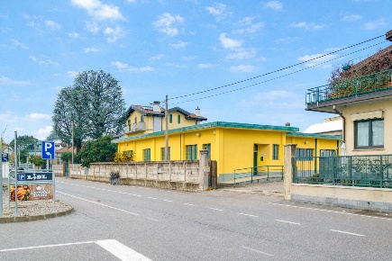 Foto Capannone industriale in Via XXIV Maggio 389, Cislago Centro di 630 m²