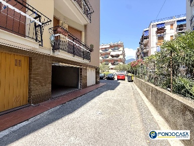 Foto Posti auto in Via Pisa, Loano Centro di 16 m² con 1 locali in vendita