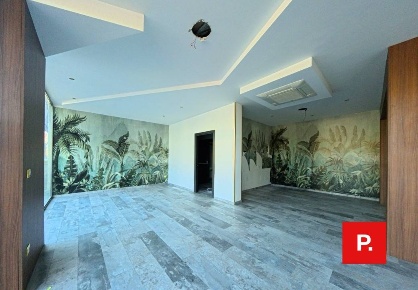 Foto Locale commerciale in Santa Maria Capua Vetere, di 101 m² con 1 locali