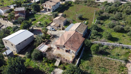 Foto Casa indipendente in C.da San Giovanni Lo Pirato, Scicli di 236 m²