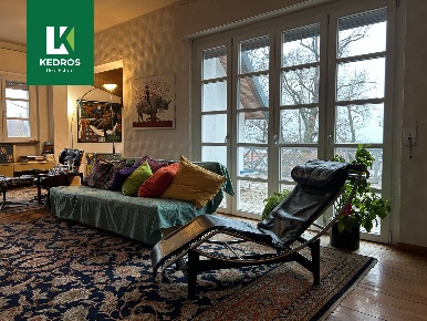 Foto Villa unifamiliare in Via Sassello 12, Comerio di 340 m² con 9 locali