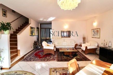 Foto Appartamento in Via Silvio Pellico 25, Castelnuovo del Garda Centro