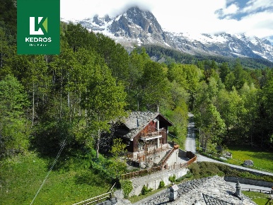 Foto Villa unifamiliare in Loc. La Palud 11, Courmayeur Centro di 180 m²