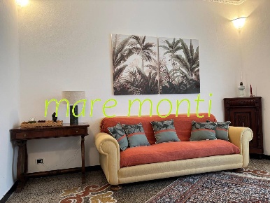 Foto Appartamento in via rinchiuso, Carcare Centro di 122 m² con 4 locali