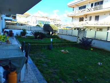 Foto Appartamento a Camposano di 90 m² con 4 locali in vendita