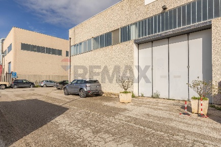 Foto Capannone industriale in S.S. 96 Km 116 SIRIO CENTER nc, Modugno