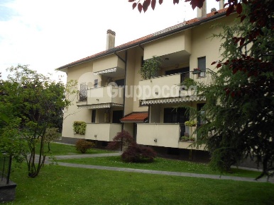 Foto Appartamento in Via Melloni 7, Magenta Centro di 65 m² con 2 locali