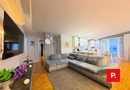 Foto Appartamento in Via Agostino Stellato 95, San Prisco di 110 m²