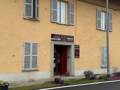 Foto Locale commerciale in VIALE BONA 5, Caselle Torinese Centro di 120 m²