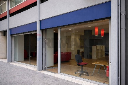 Foto Locale commerciale in Via Imbriani 72-74, Bari Umbertina - Madonnella