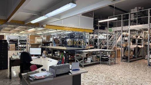 Foto Locale commerciale in via caduti di Russia 32-34, Castellana Grotte