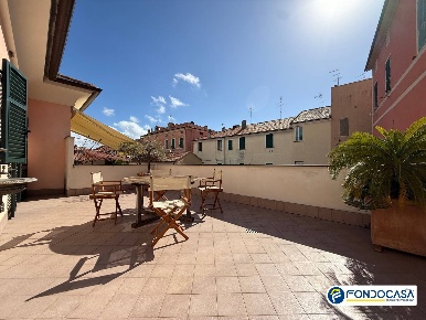 Foto Appartamento in Via Stella, Loano Centro di 85 m² con 4 locali