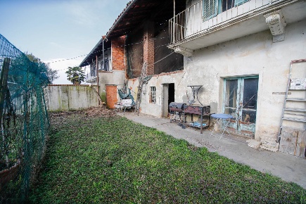 Foto Rustico in VIA XXV LUGLIO 3, San Giusto Canavese di 270 m² in vendita