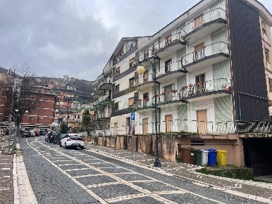 Foto Appartamento in Via Amatucci, Mercogliano di 115 m² con 3 locali