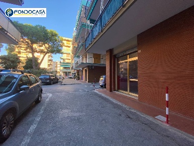 Foto Magazzino in Piazza Assereto, Loano Centro di 23 m² con 1 locali