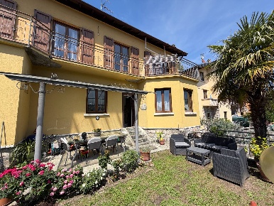 Foto Villa unifamiliare in Vicolo Armando Diaz, Caslino d'Erba di 260 m²