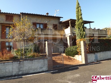 Foto Appartamento a Casole d'Elsa La Corsina di 273 m² con 12 locali