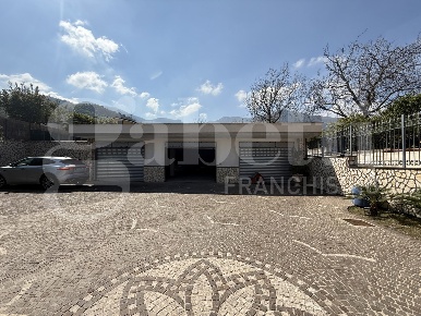 Foto Negozio in Degli Aranci, Sant'Egidio del Monte Albino Centro di 200 m²