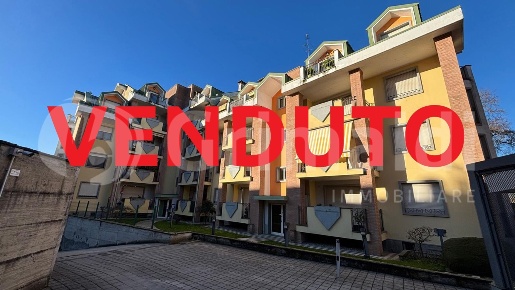 Foto Appartamento in Via Bellini 6, Abbiategrasso di 100 m² con 3 locali