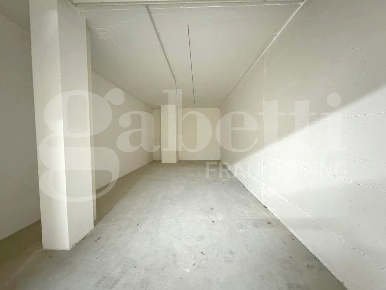 Foto Box in Via reggio emilia 2, Orte Orte Scalo di 28 m² in vendita
