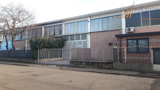 Foto Capannone industriale in via giacomo matteotti, Pessano con Bornago