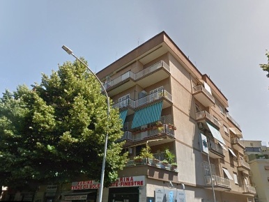 Foto Appartamento a Roma di 96 m² con 3 locali in vendita