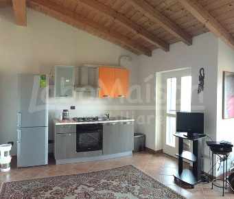 Foto Mansarde in via rovera, Gavirate Centro di 40 m² con 1 locali