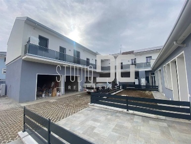 Foto Appartamento in via Venezia, Cesano Maderno di 123 m² con 3 locali