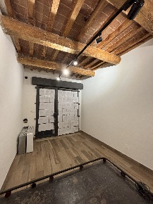 Foto Locale commerciale in via Calatafimi 10, Imola Centro Storico di 20 m²