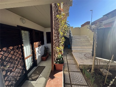 Foto Appartamento in Via Mancini Sbraccia, Teramo Centro di 170 m²