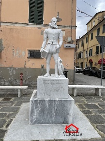 Foto Appartamento in Via Prado, Massa Centro di 80 m² con 3 locali