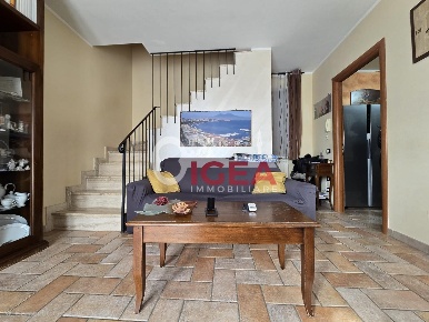 Foto Villa a schiera a Asciano di 97 m² con 5 locali in vendita