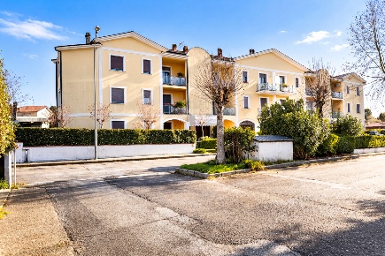 Foto Appartamento a Santa Maria a Monte Montecalvoli di 105 m² con 5 locali