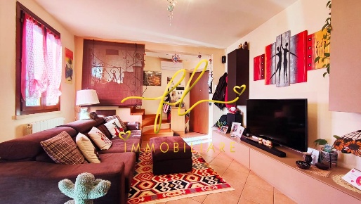 Foto Appartamento a Cecina di 74 m² con 3 locali in vendita