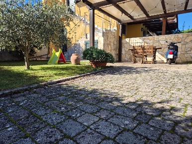 Foto Appartamento a Carrara Fontia, Fossola, Fossone di 108 m² con 4 locali