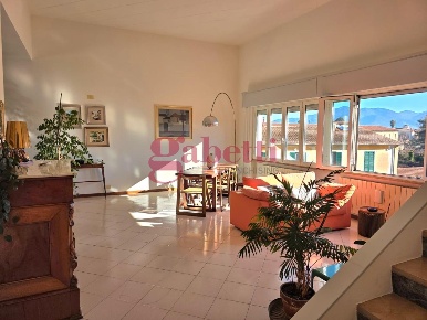 Foto Attico a Pisa Santa Maria di 160 m² con 5 locali in vendita