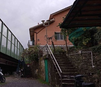 Foto Appartamento in Via Cornice di Sant'Ambrogio 99, Zoagli di 106 m²