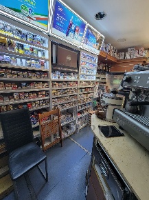 Foto Locale commerciale in Via Aurelia 150, Bordighera Centro di 36 m²