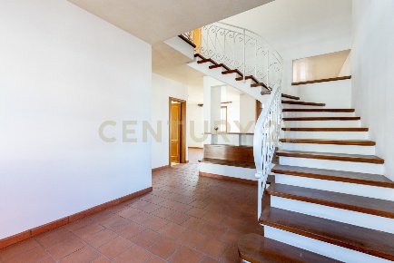 Foto Appartamento in Via Nino Bixio 21, Montecatini-Terme di 180 m²