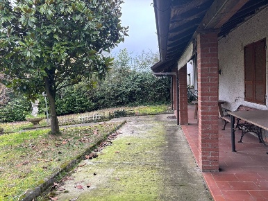 Foto Villa unifamiliare a Ziano Piacentino Borgonovo Valtidone di 207 m²