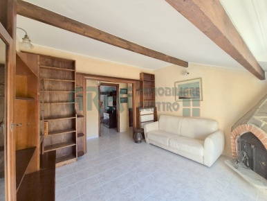 Foto Appartamento in Frazione Artallo 1, Imperia Porto Maurizio di 113 m²
