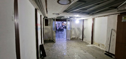 Foto Negozio in Piazzetta Principessa Margherita 82, Napoli Borgo Orefici