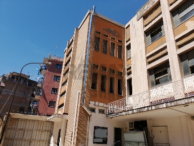 Foto Locale commerciale a Napoli San Carlo All'Arena di 1800 m² in vendita