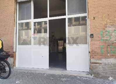 Foto Negozio in via ferrante imparato 205, Napoli San Giovanni a Teduccio